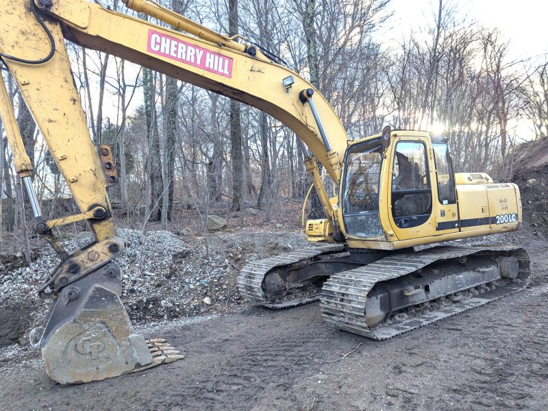 1999 JOHN DEERE 200 LC