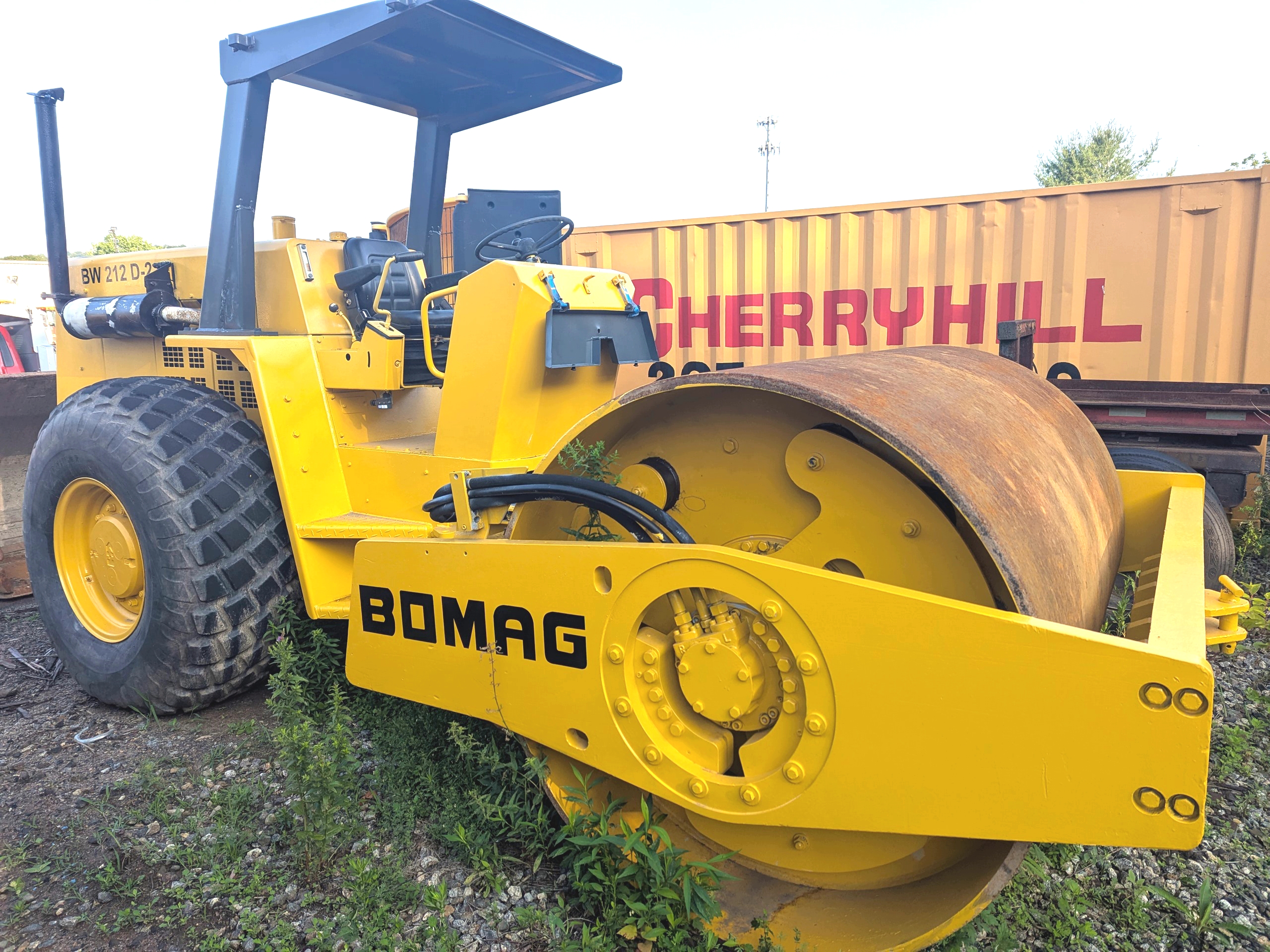 1998 BOMAG BW212 D-2 Smooth Drum Roller